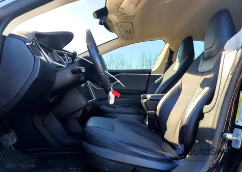 2013 Tesla Model S из США, поврежденный, VIN 5YJSA1CG6DFP08040